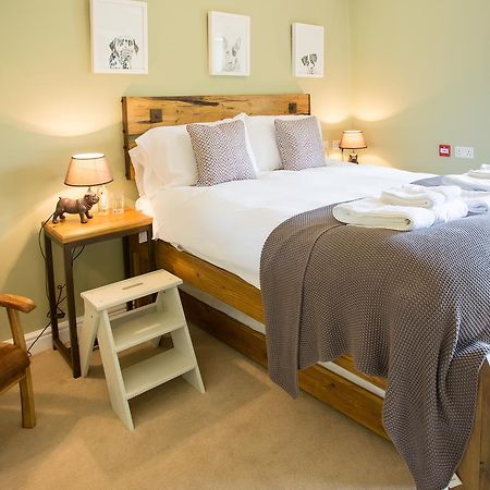 Готель The Kings Arms Fernhurst Екстер'єр фото