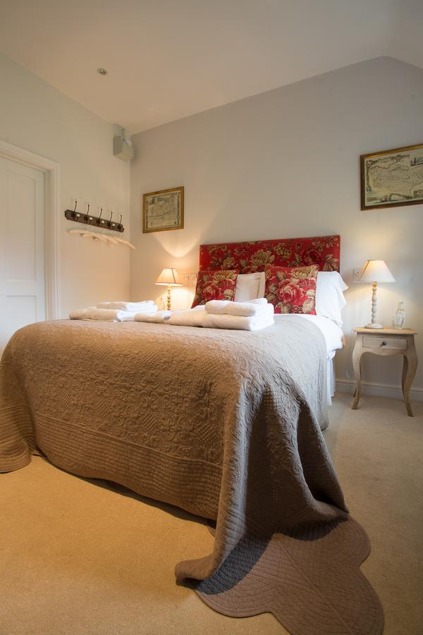 Готель The Kings Arms Fernhurst Екстер'єр фото