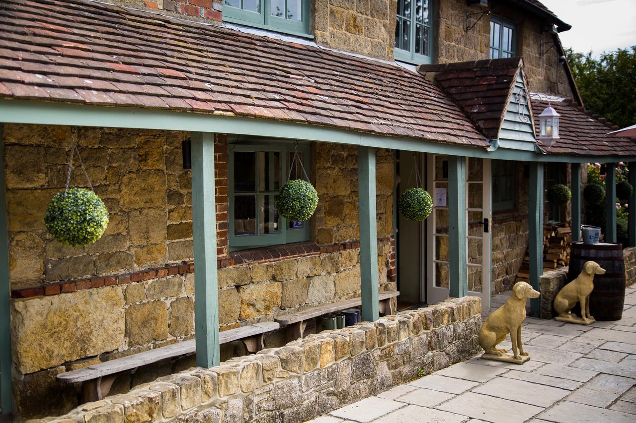 Готель The Kings Arms Fernhurst Екстер'єр фото